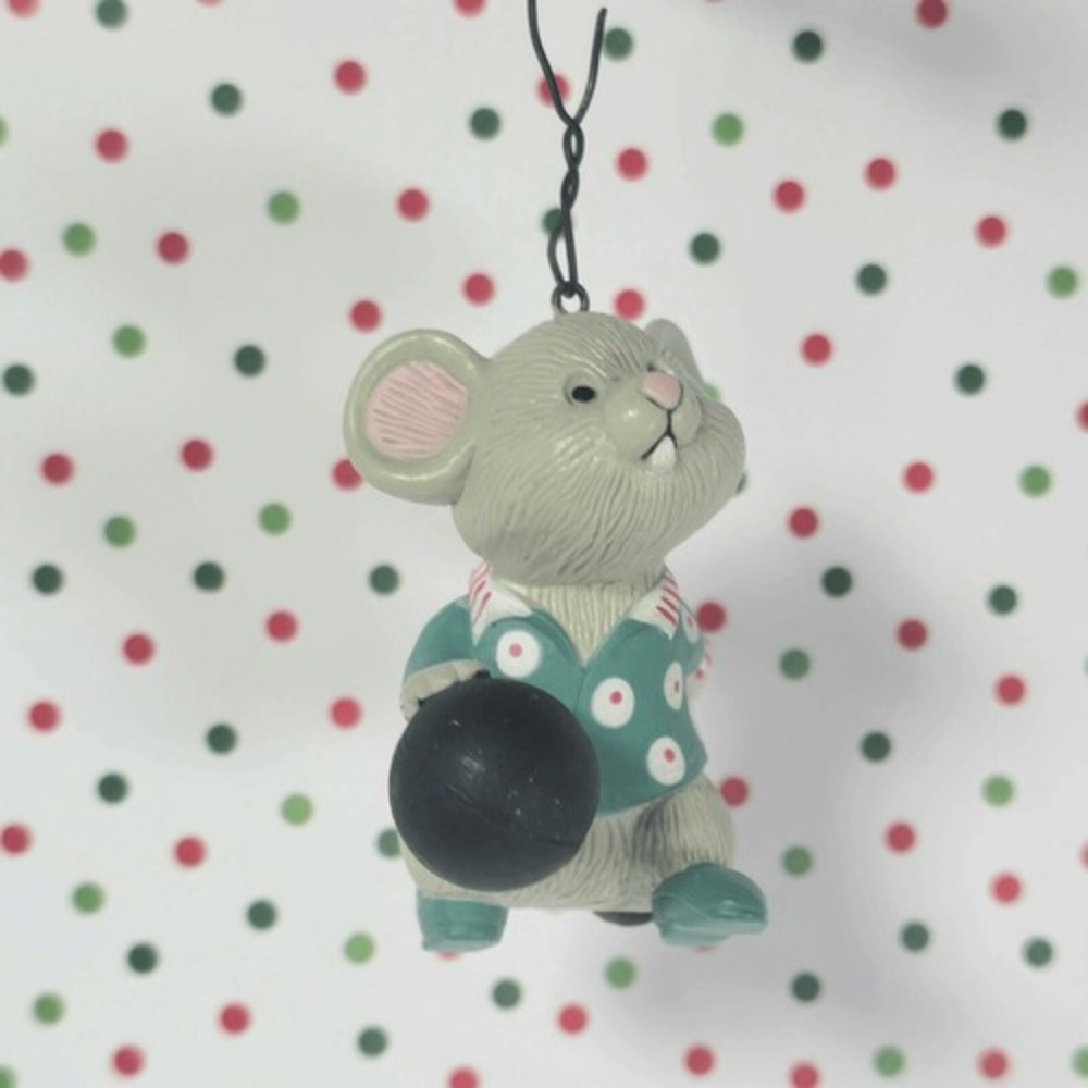 Vintage‎ 1988 American Greetings Christmas Ornament Mouse W/ Bowling  Ball - Picture 2 of 6